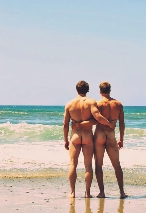 dekanuk: dekaNuk’s archive of naked exhibitionist men