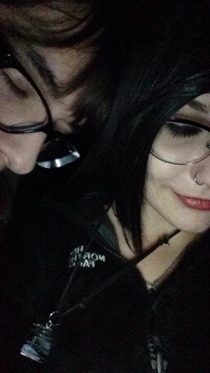 extravagant-patches:  2 high emo kids unhappy-together