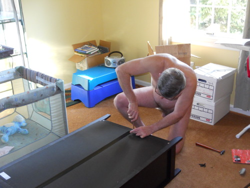 thehomenudist: Finishing a book cabinet. Home Nudist!Thank you for the submission.