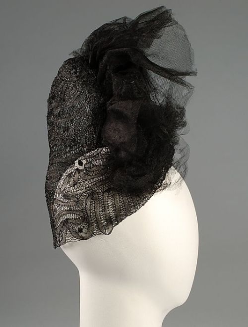 Evening hat by Sally Victor (American, 1905–1977), 1942 from the Metmuseum