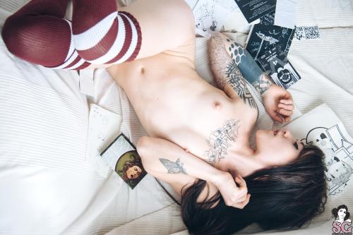 past-her-eyes:  Tasha Suicidetasha.suicidegirls.comLink to South African SuicideGirls
