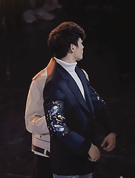 sexeejinkee:This will forever be my favorite Onho gif set because 1.) Look how Onew shyly touches Mi