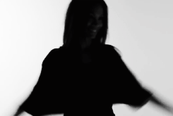 lucystillintheskywithdiamonds:Zoe Saldana for L'Oreal (x)“Being a former dancer, classical dan