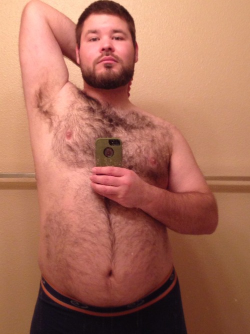 osodelicioso:  toddcubb:  nesevier:  Tummy Tuesday. Thought I’d throw in a pit too.  Unf!  *sniff 