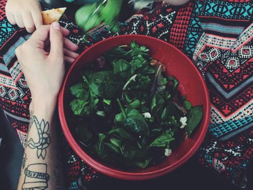 When your body is craving all the greens in the world - #traderjoes spinach and blue cheese salad #b