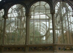 offaeriesandfawns:thedarkhare:Victorian GreenhouseI demand greenhouses like this be built!