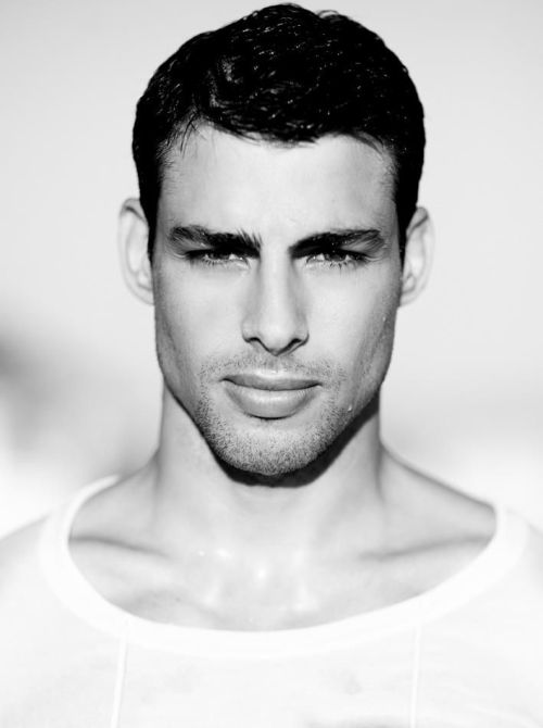 malebodyperfection:  Caua Reymond