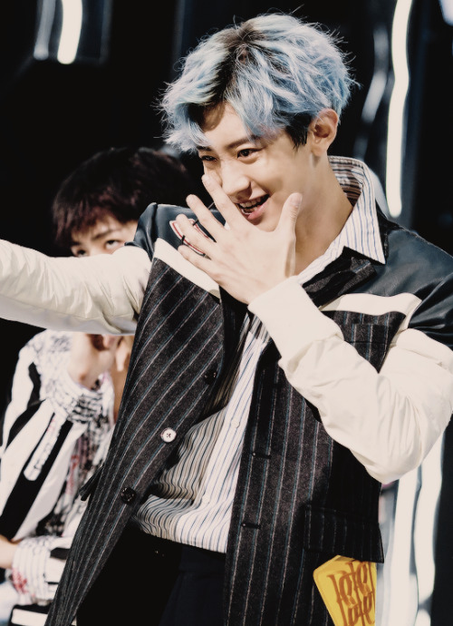 cheolyans: Chanyeol @ Inkigayo comeback stage 170910