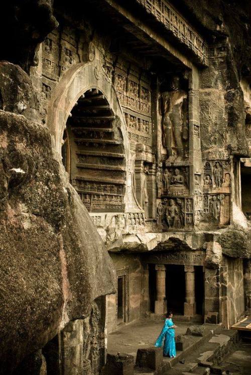 ancientorigins:Ajanta, Maharashtra, India