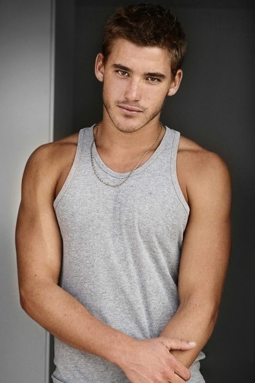 meniloveat5280:  Follow for over 95,000 examples of The Art of Man