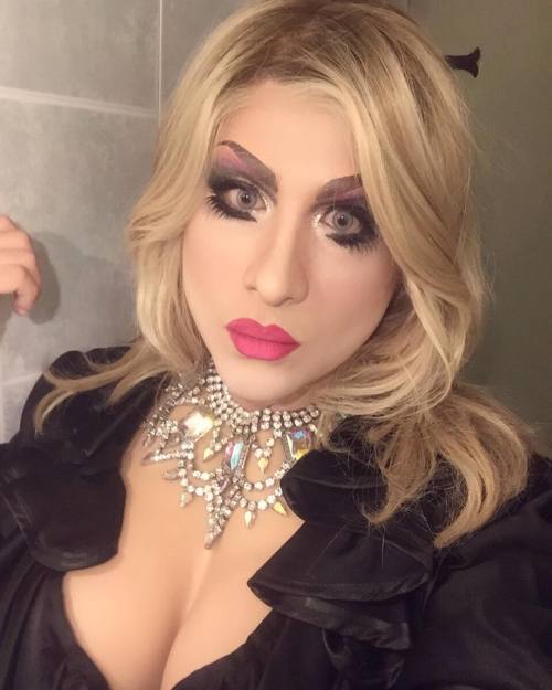 boy-to-girl-transformation:  Drag Queen Diva adult photos