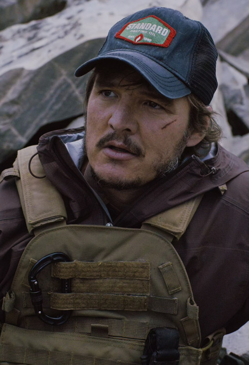 a7estrellas:Pedro Pascal as Francisco “Catfish” Morales  Triple Frontier (2019) dir. J. C. Chandor 