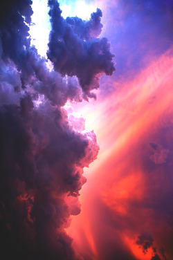 wavemotions:  clouds by Urs Schmidli