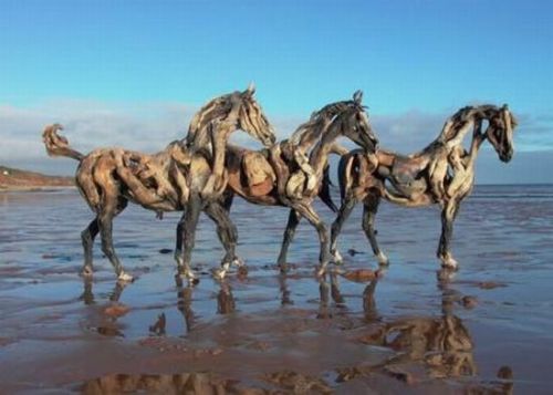 Life size driftwood horse sculptures by contemporary UK artist Heather Jansch @womensart1 