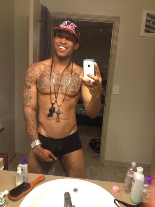 dominicanblackboy:  Arquez can strip for adult photos