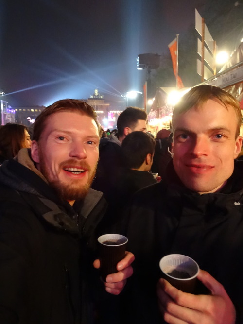 grunnotter:  Happy new year!! It was great to be in Berlin to celebrate Silvester @ Brandenburger Tor, it was great with just a little bit too much Glühwein :) 