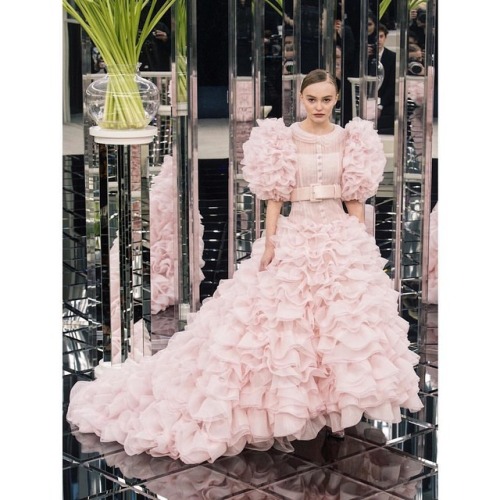 cravingforshoes: Couture highlight - Spring 2017: Lily-Rose Depp is the perfect Chanel bride // @vog