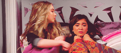 24thousand-miles-from-the-moon:  farklemiinkus:  I don’t want you to catch thisYeah, that would be terrible.   Lesbian blog