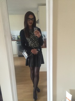 leicester-sissy:  Me - geek chic 😝