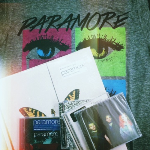 fueledbyramen:  The Fueled By Ramen Weekly Contest We’re giving away a Paramore prize pack featuring the ‘Don’t Go Crying’ t-shirt, brand new eyes on vinyl and a stack of Paramore CDs! TO ENTER: Leave a comment on the photo HERE on our Facebook