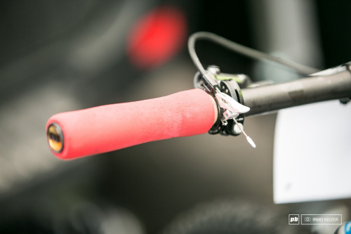 aces5050: Mathias Flückiger’s Handmade Inverted Dropper Post (via Juicy Bits From the XC Pits - Worl
