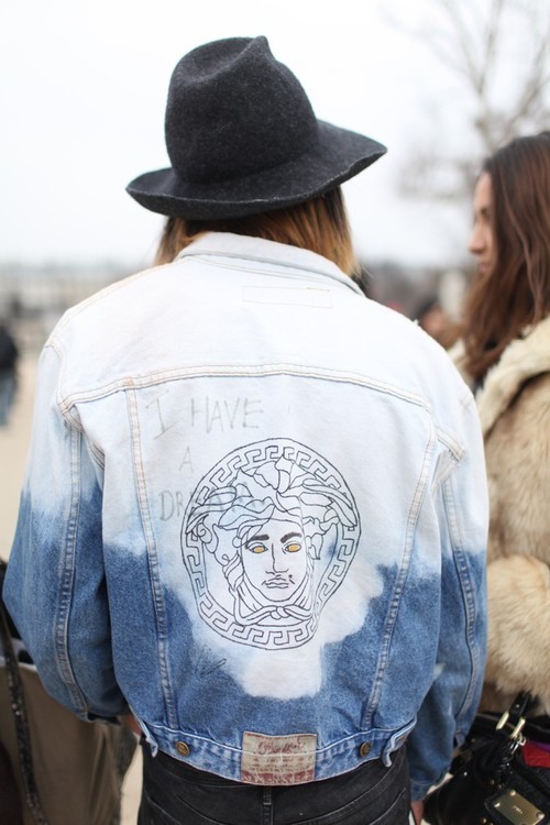 v-elve-t:   praague:  Queued, at new york  omg 