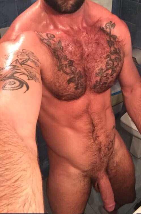 gaysexydaddy:  bottom-problems:  For the hottest cocks on tumblr  http://bottom-problems.tumblr.com/  Howl