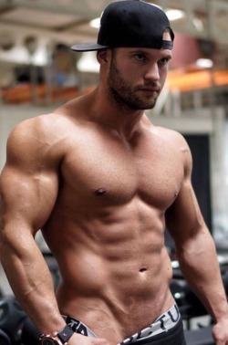 pec-men:  Check out my other posts at www.pec-men.tumblr.com.