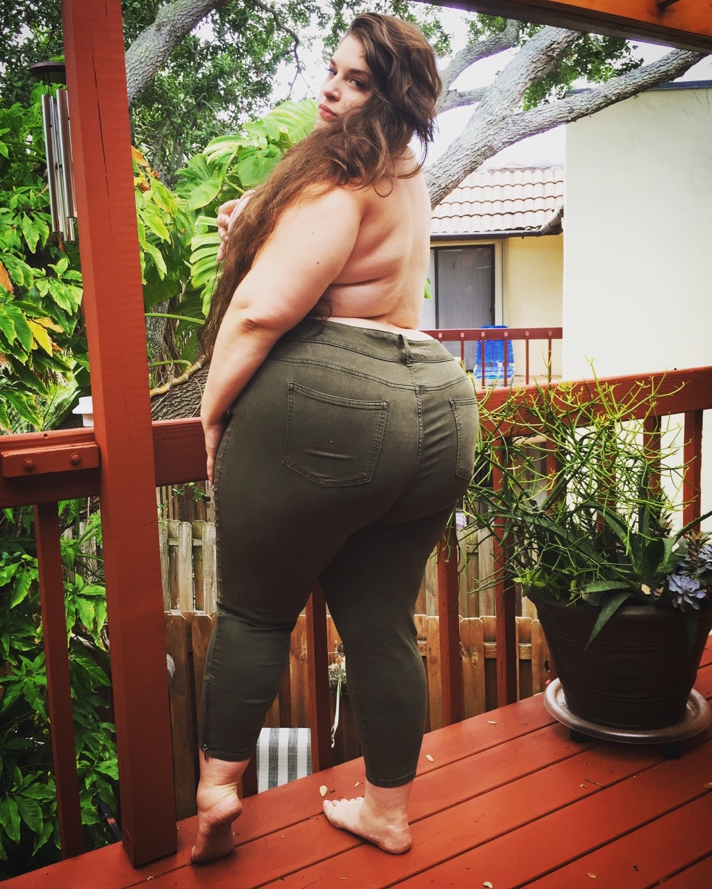 molotowcocktease:  I slept in a treehouse