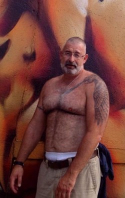 daddycubbytiger:  Dad, downtown LA #2