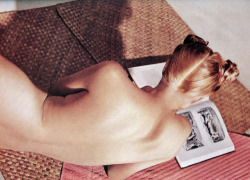 lelaid:  Shot by Louise Dahl-Wolfe for Harper’s