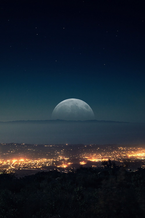 Porn Pics r2–d2:  Moon on the horizon by (thedot_ru)