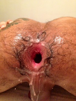 subtm4u:  pozslut24:  mokona-jynx13:  FUCK!!!!!!! I wanna help him out, then eat him out!  That needs to get plugged  yes it does!