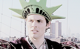 rosenadler:get to know me meme ♥ 1/15 favorite movies: enchanted (2007)Oh my, this is a twist in our