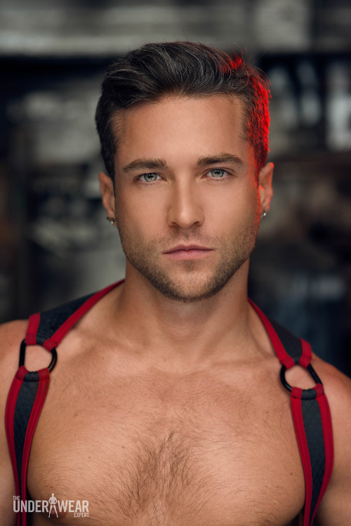 Porn photo undiedude:    Colby Melvin  by Sean Higgins,