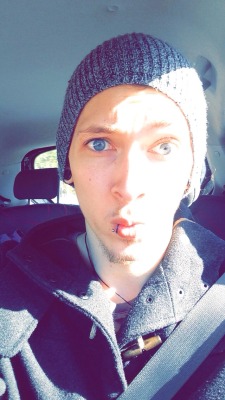 baby-make-it-hurt:  hektikk:  Car selfies  Fucking hell.