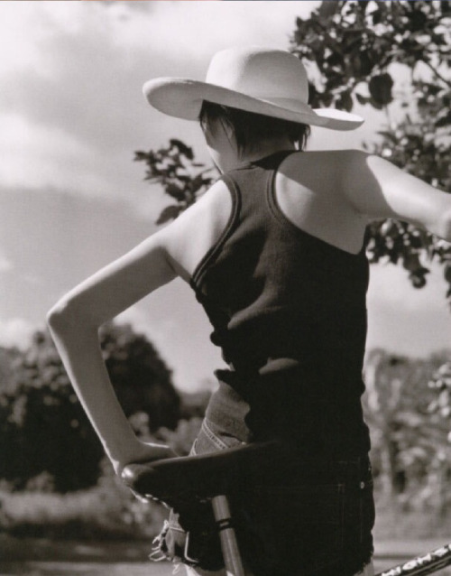 sabit2:   广末凉子​1999写真 (Relax)