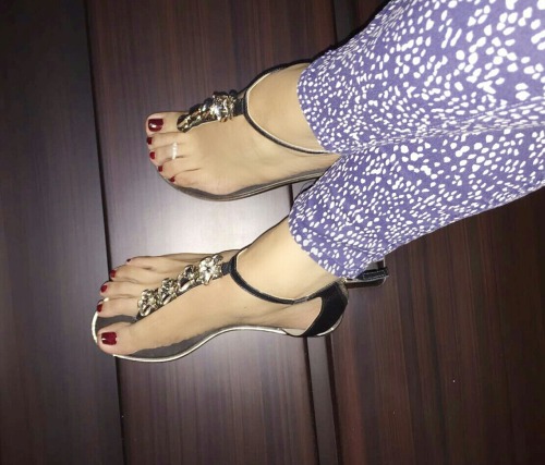 gabprincess01:  Another gift from a follower 😍🙈😘👣