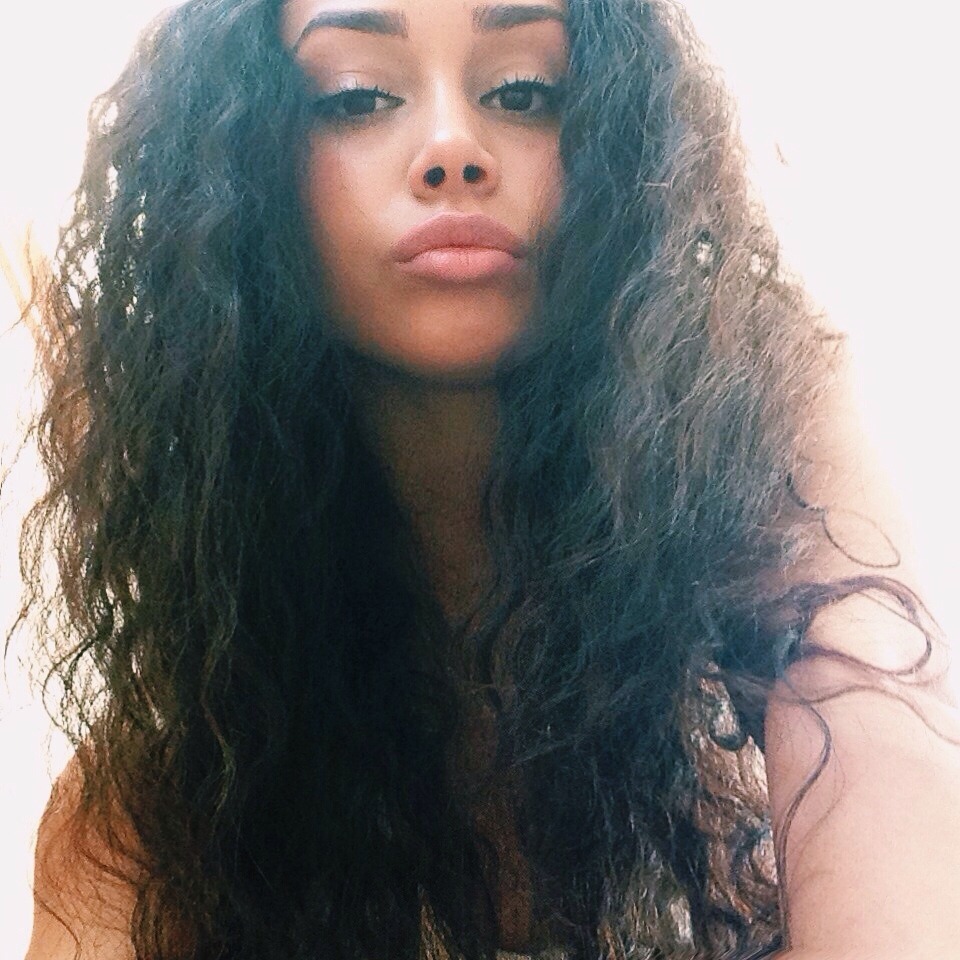 nicolezai: instagram: niccizai 