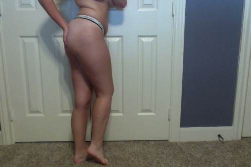 makel0vetome:  New black underwear makes me so horny   i wanna devour that pussy girl!!