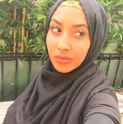 rudegyalchina:ummahboutique:H&M Just Hired Its First Hijab-Wearing Model And She’s AwesomeYessss