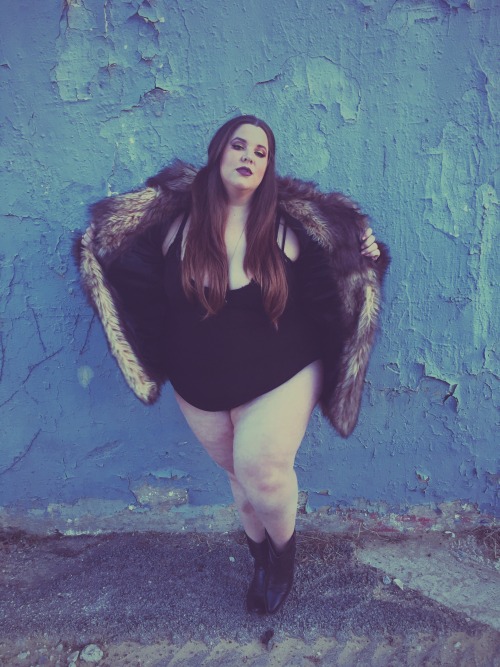 nataliemeansnice:  dusk/sunset.  faux fur adult photos