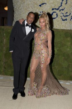 celebritiesofcolor:  Jay-Z and Beyonce at