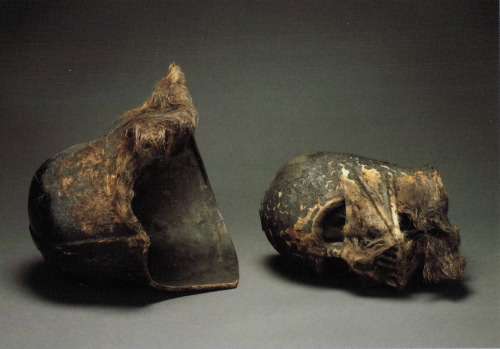 starwarsgethyped:“The remains of the Darth Vader helmet prop used in the Endor funeral pyre from Ret