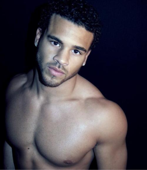 hottestmenontheplanet:  Cory Wharton 