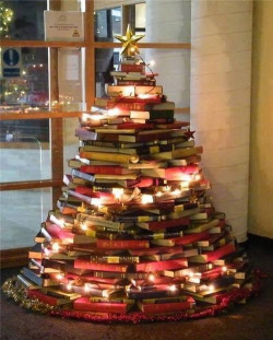 A Christmas Tree like THIS<3 