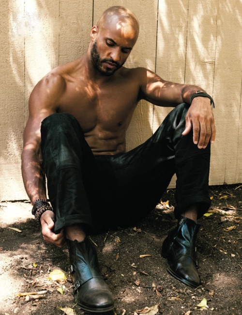 Sex mynewplaidpants:  This is Ricky Whittle, pictures