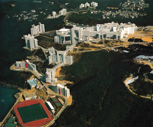 Hong Kong University of Science and Technology, designed by Simon Kwan &amp; Associates Ltd / Pe