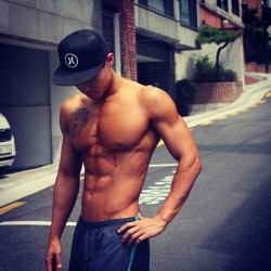 Asian Men Exquis