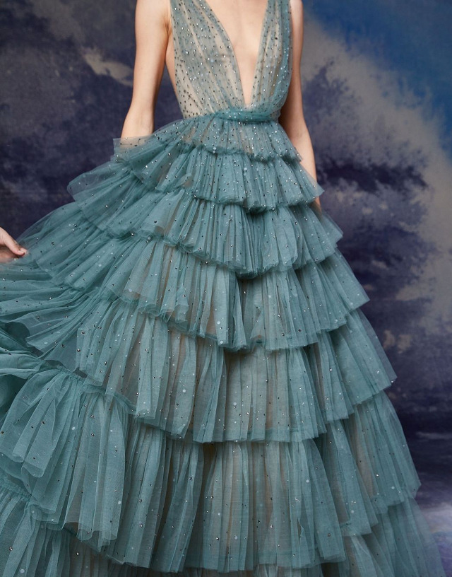 Marchesa Fall 2020Look 8: Tulle Beaded Plunge-Neck Gown #Marchesa#fashion#fashion details#FW20